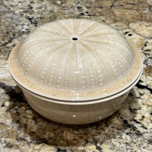 Vintage Franciscan Sea Sculptures personal lidded casserole dish sand